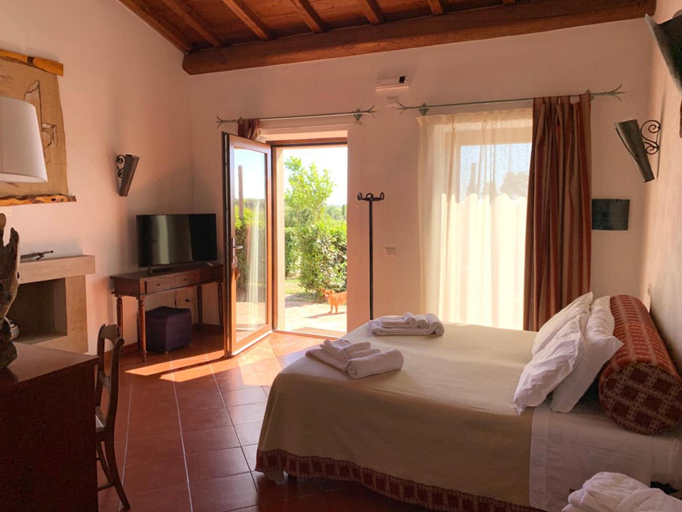 Resort Fonte Vulci Canino Luaran gambar