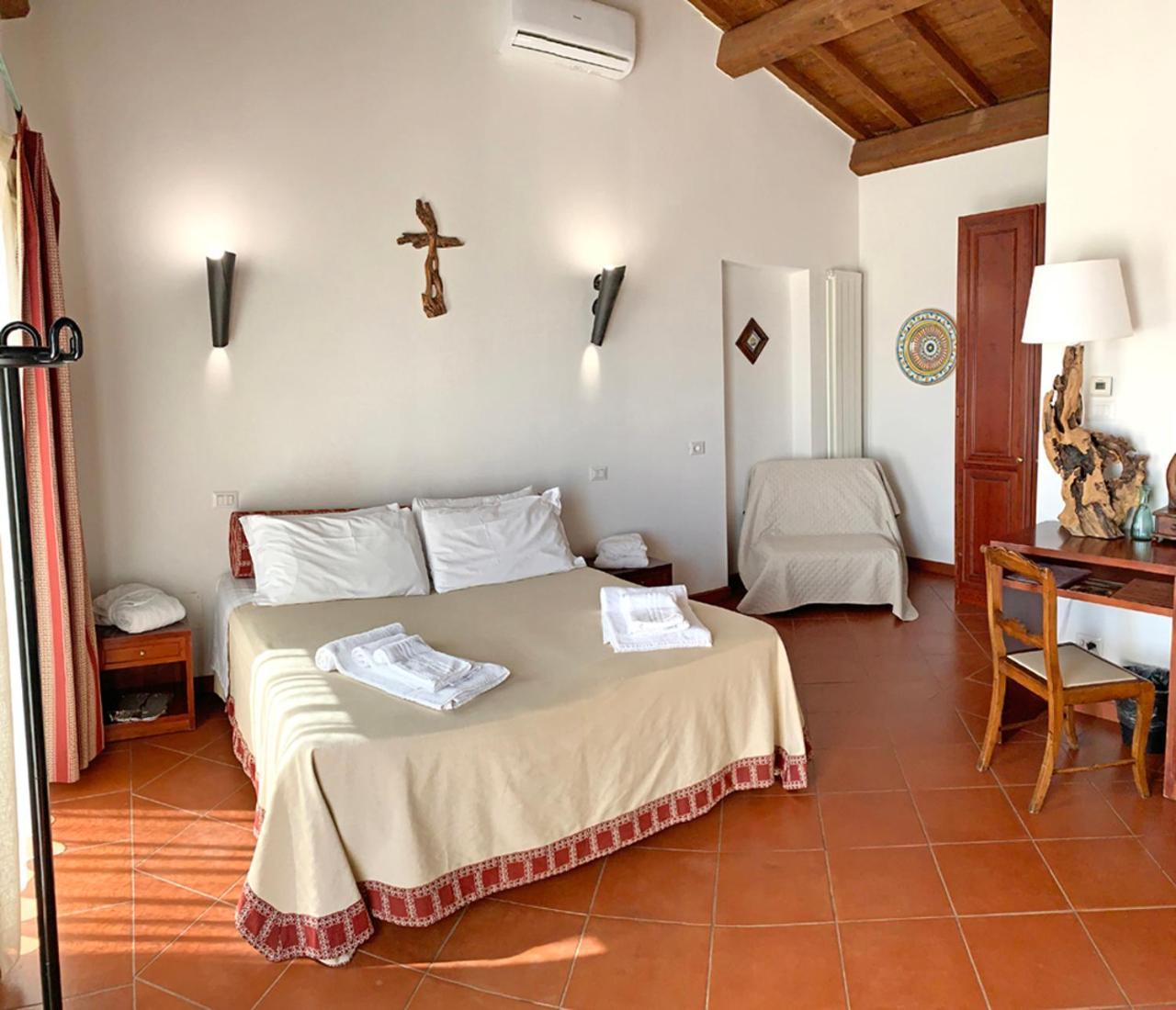 Resort Fonte Vulci Canino Luaran gambar