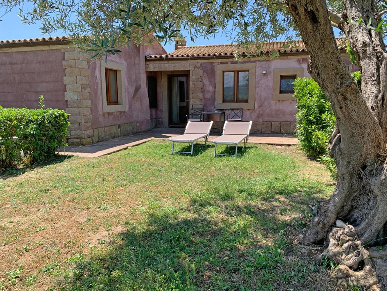 Resort Fonte Vulci Canino Luaran gambar