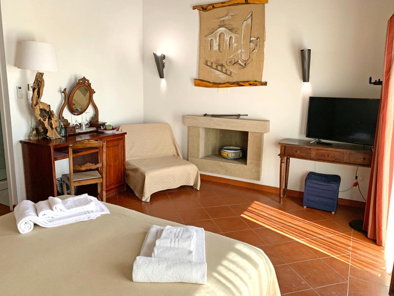 Resort Fonte Vulci Canino Luaran gambar