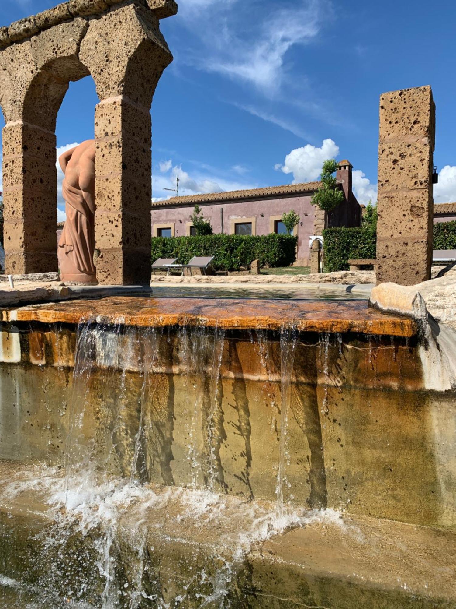 Resort Fonte Vulci Canino Luaran gambar
