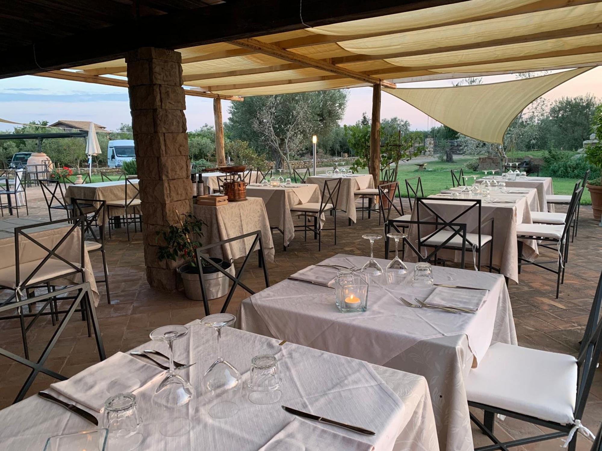 Resort Fonte Vulci Canino Luaran gambar