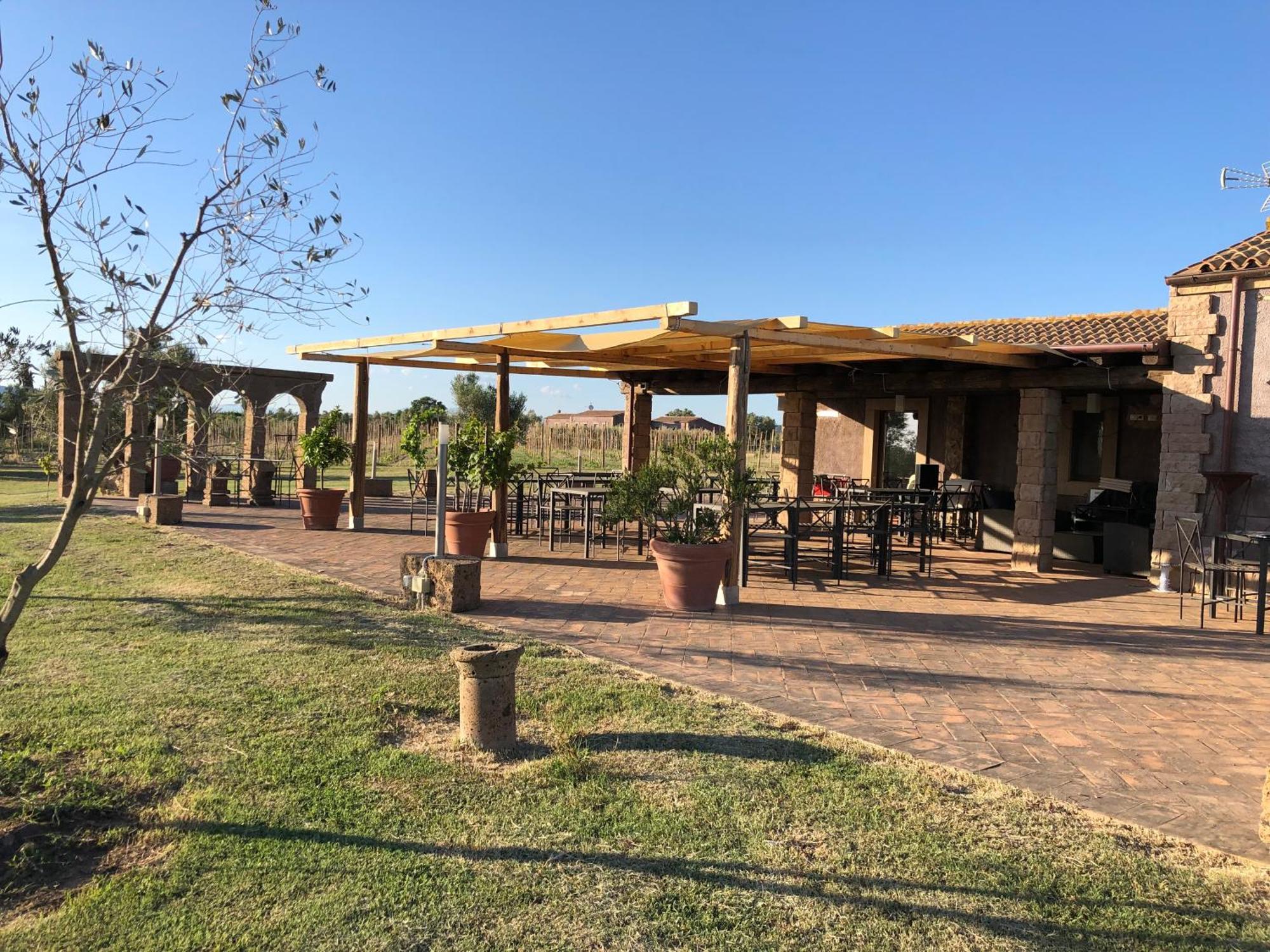 Resort Fonte Vulci Canino Luaran gambar