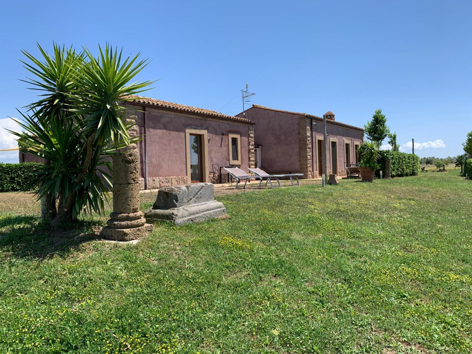 Resort Fonte Vulci Canino Luaran gambar