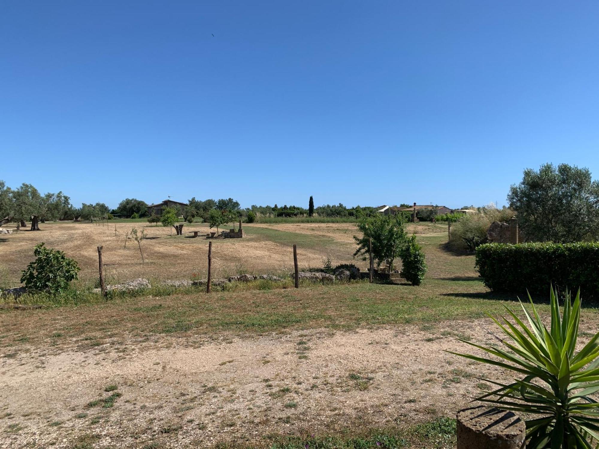Resort Fonte Vulci Canino Luaran gambar