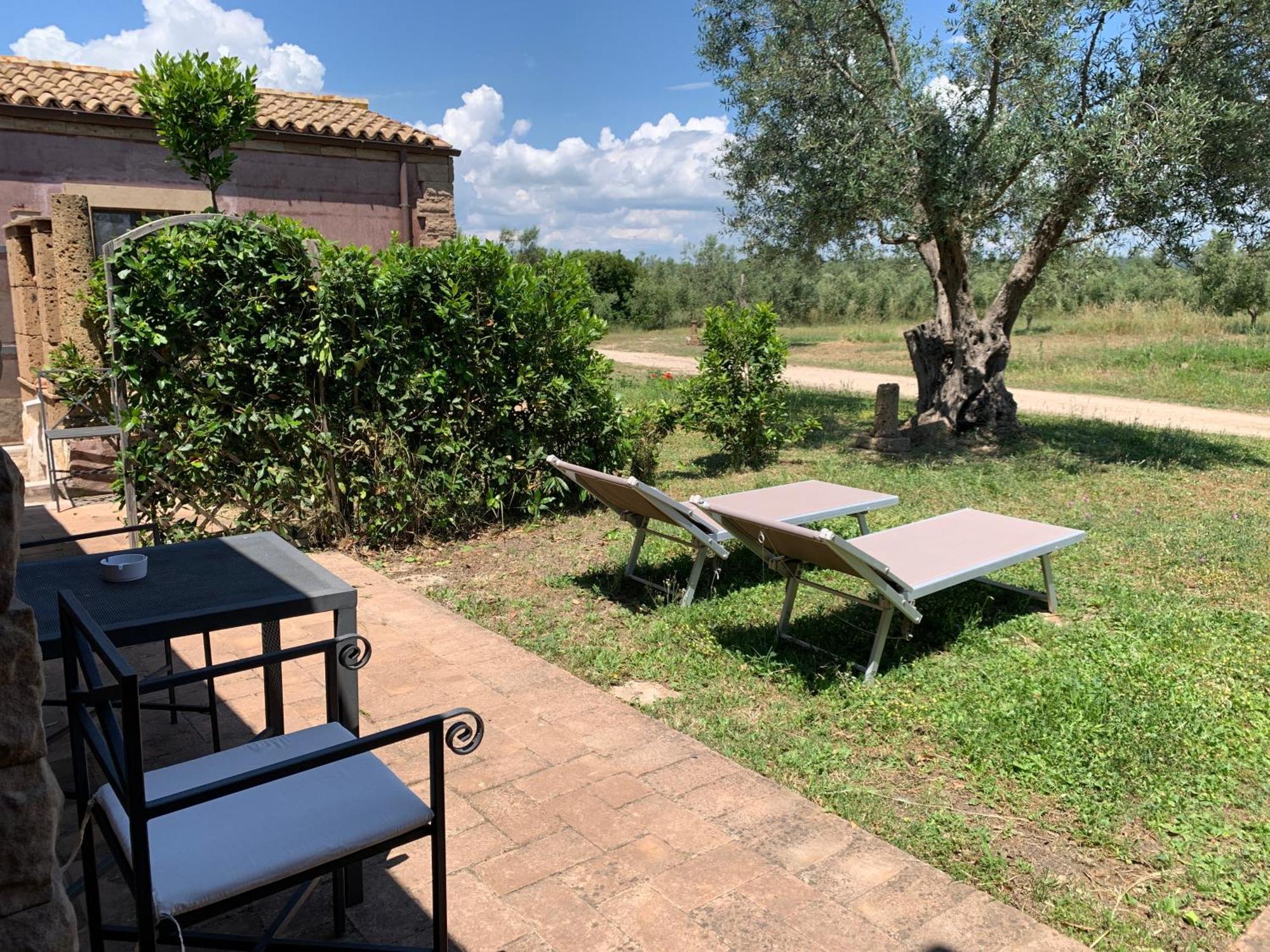 Resort Fonte Vulci Canino Luaran gambar